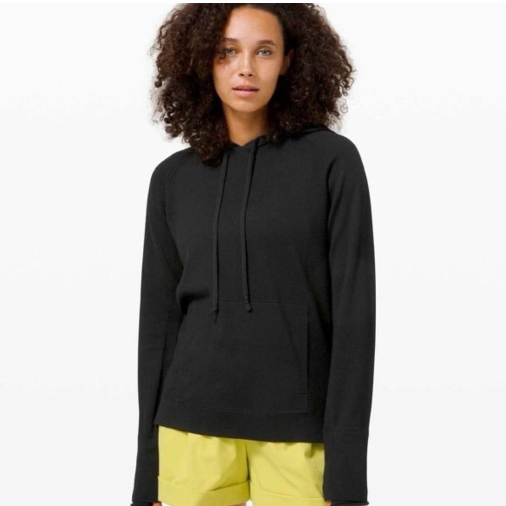Lululemon Sit in Lotus Hoodie Sweater merino wool black thumb holes top size 6